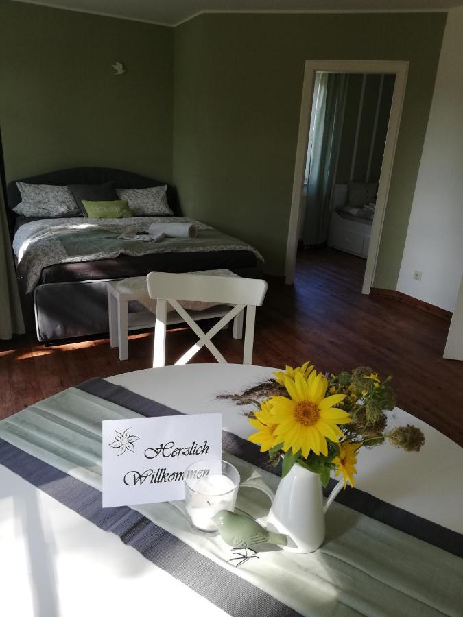 Ferienwohnung Am Kurpark Bad Klosterlausnitz Exteriör bild