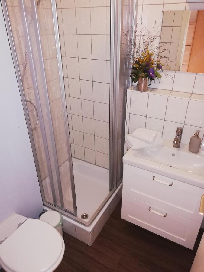 Ferienwohnung Am Kurpark Bad Klosterlausnitz Exteriör bild
