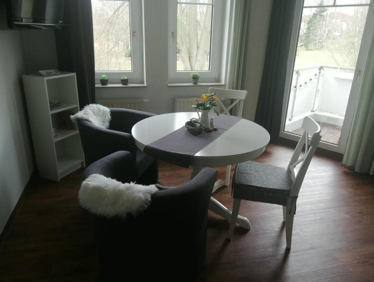 Ferienwohnung Am Kurpark Bad Klosterlausnitz Exteriör bild