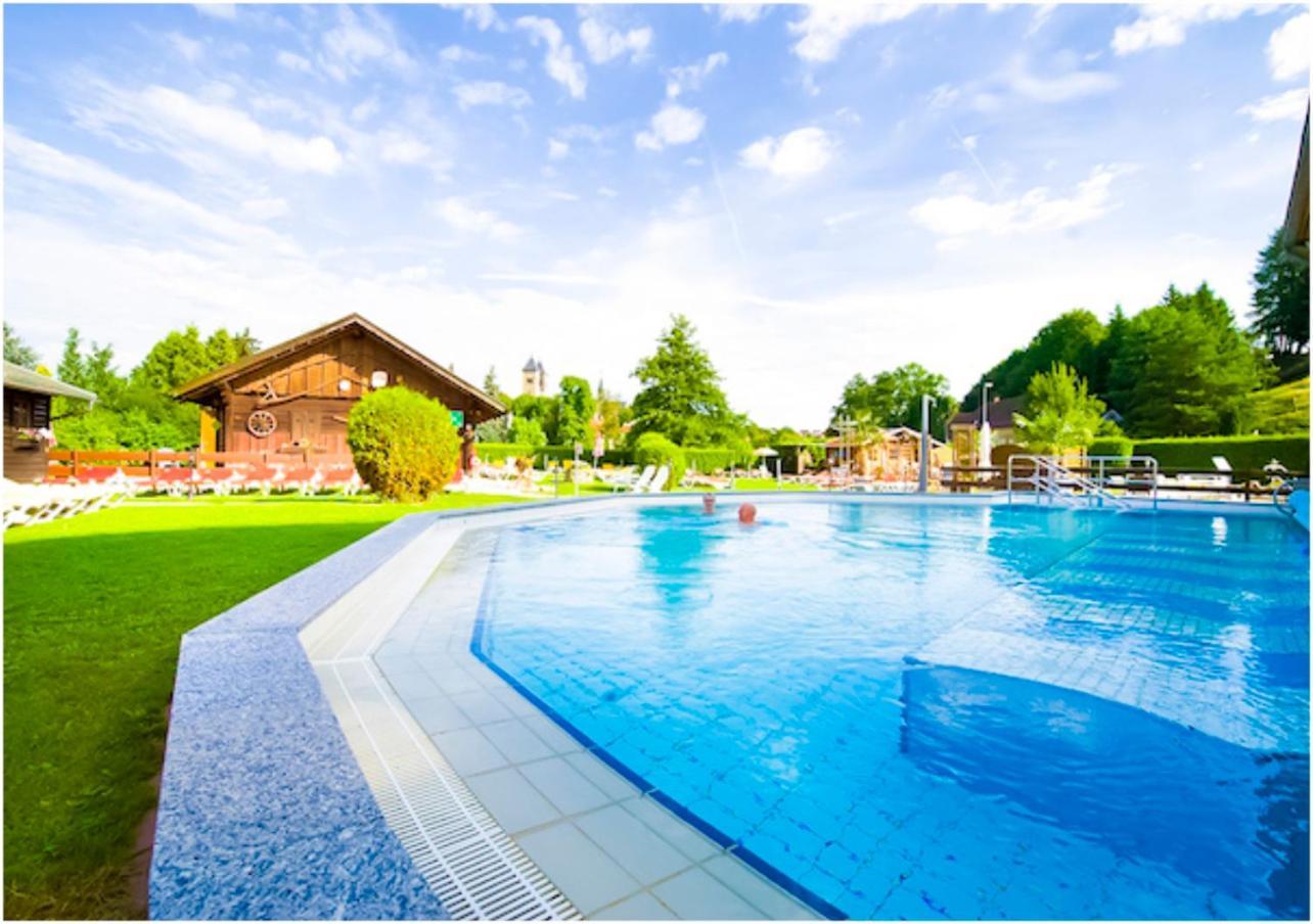 Ferienwohnung Am Kurpark Bad Klosterlausnitz Exteriör bild
